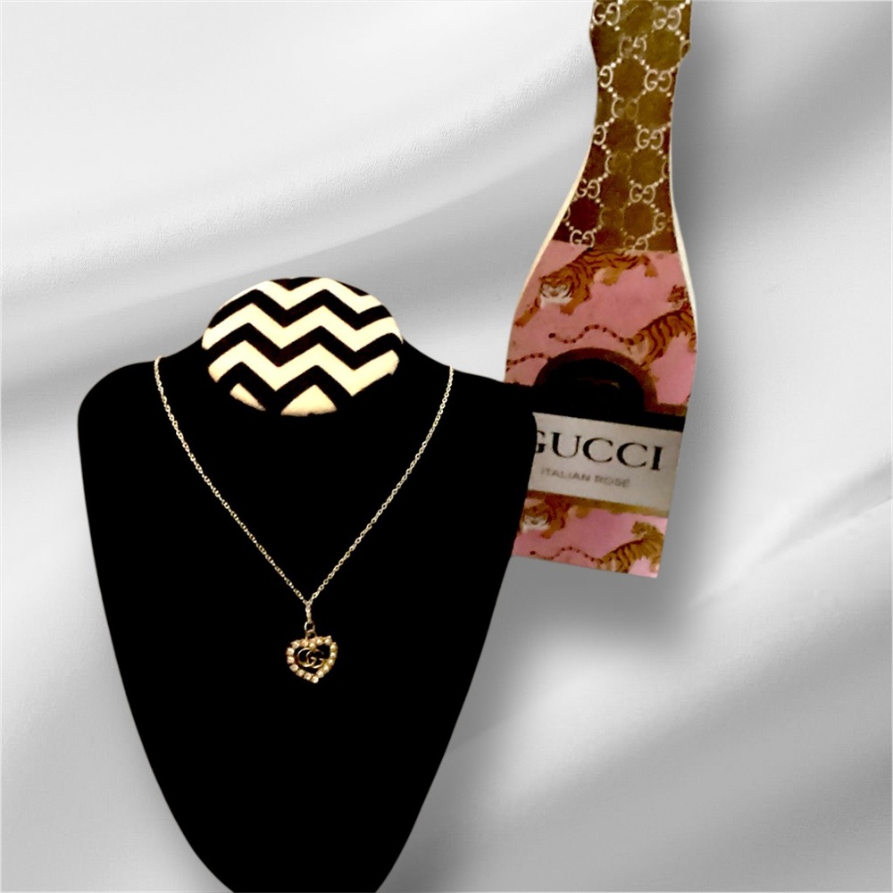 Gucci Silver Heart Pendant Unbranded Chain - Picture 1 of 5